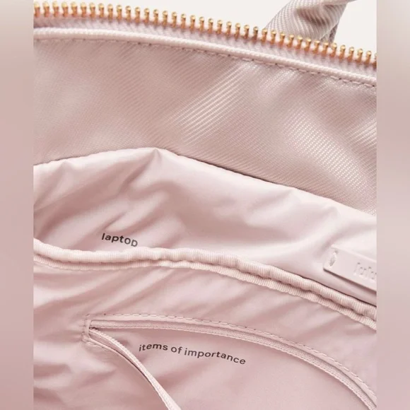 Lululemon City Adventurer Convertible Backpack 15L - Picture 3 of 16